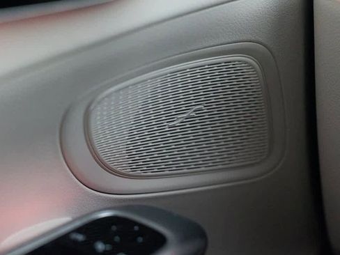 Used 2023 Mercedes-Benz C 300 4MATIC Sedan image 32