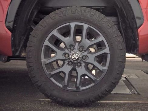 Used 2025 Toyota Tundra Platinum AWD/4WD image 18