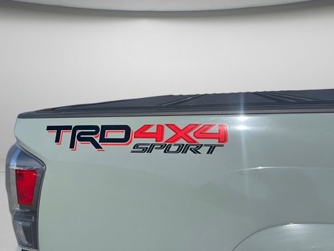 Used 2023 Toyota Tacoma TRD Sport w/ Advanced Technology Package AWD/4WD image 15