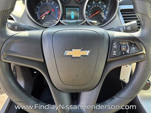 Used 2014 Chevrolet Cruze LS image 24