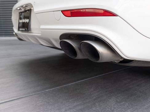 Used 2016 Porsche Panamera S RWD image 34