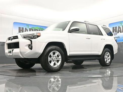 Used 2024 Toyota 4Runner SR5 image 19