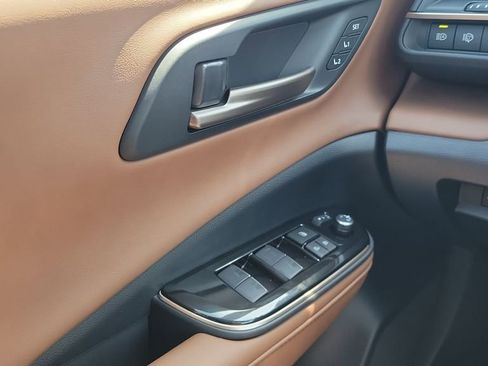 New 2026 Toyota Crown Signia AWD/4WD image 20
