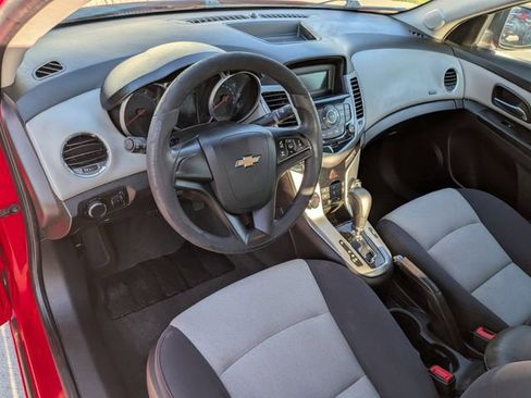Used 2014 Chevrolet Cruze LS FWD image 13