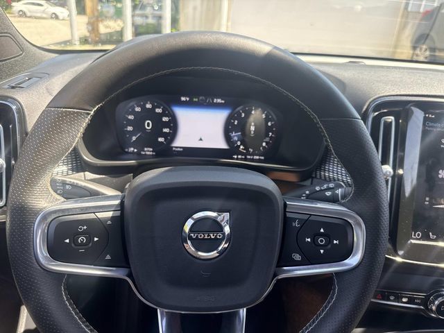 Used 2021 Volvo XC40 T5 R-Design w/ Advanced Package AWD/4WD image 30