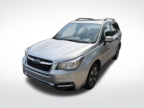 Used 2018 Subaru Forester 2.5i Premium w/ All-Weather Package AWD/4WD image 3