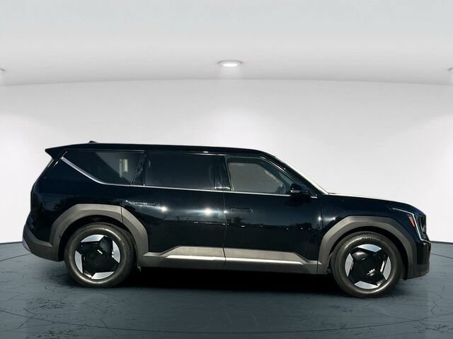 Used 2026 Kia EV9 Light RWD image 7