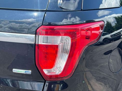 Used 2019 Ford Explorer Platinum AWD/4WD image 11