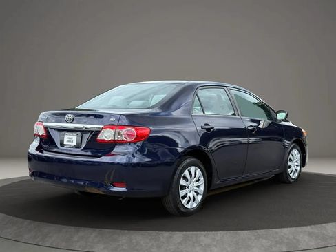 Used 2013 Toyota Corolla LE FWD image 5