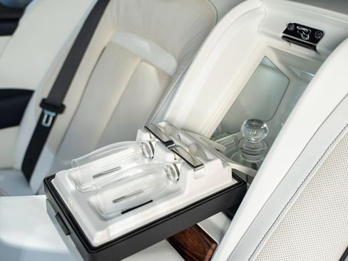 Certified 2022 Rolls-Royce Cullinan image 44