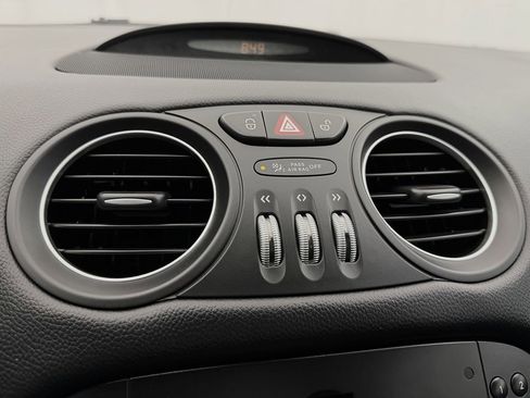 Used 2011 Mercedes-Benz SL 63 AMG 2dr Roadster AMG image 18