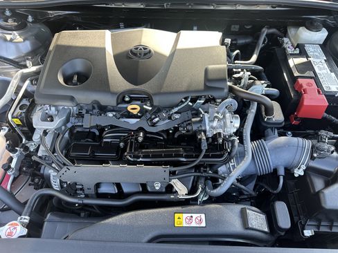 Used 2024 Toyota Camry SE w/ Convenience Package FWD image 9