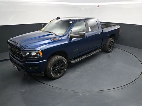 Used 2024 RAM 2500 Big Horn w/ Night Edition AWD/4WD image 37
