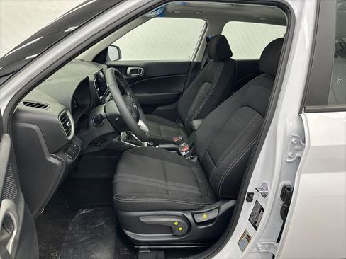New 2026 Hyundai Venue SEL image 9