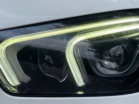 Used 2021 Mercedes-Benz GLE 350 w/ Premium Package image 12