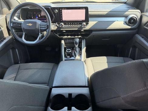 Used 2023 Chevrolet Colorado LT w/ LT Convenience Package II AWD/4WD image 2
