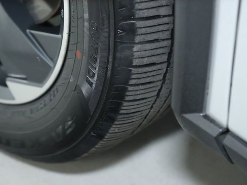 Certified 2024 Nissan Rogue SV image 36