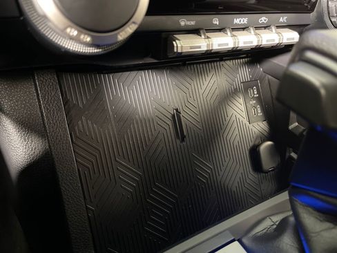 Certified 2025 Toyota Tacoma SR5 image 30