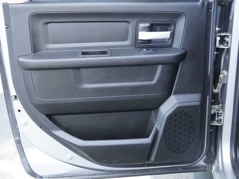 Used 2019 RAM 3500 Tradesman w/ Chrome Appearance Group AWD/4WD image 33
