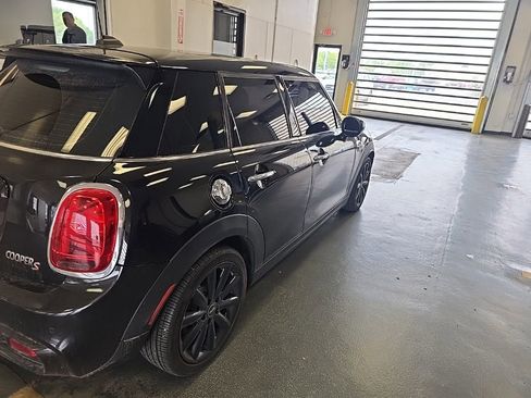 Used 2021 MINI Cooper S w/ 6.5" Touchscreen Package FWD image 4