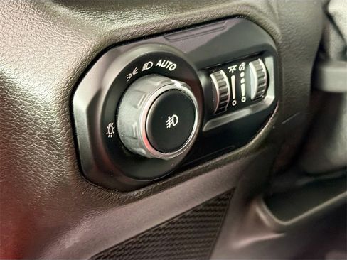 Used 2021 Jeep Wrangler Unlimited Sahara image 10