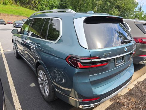 New 2026 BMW X7 xDrive40i image 3