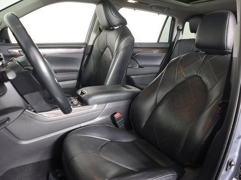 Used 2022 Toyota Highlander Platinum image 35