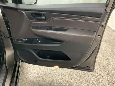 Used 2018 Honda Odyssey EX-L image 37