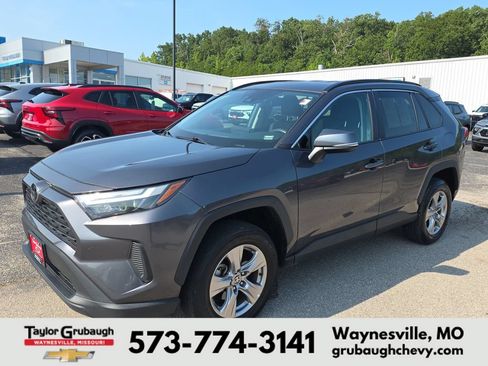 Used 2024 Toyota RAV4 XLE AWD/4WD image 4