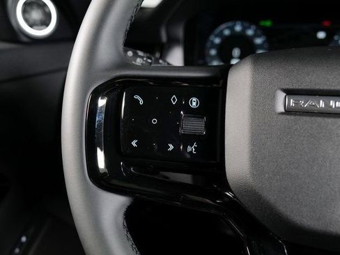 Used 2025 Land Rover Range Rover Evoque S image 18