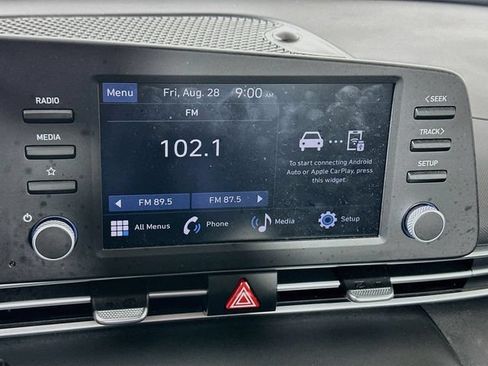 Certified 2025 Hyundai Elantra SE FWD image 18