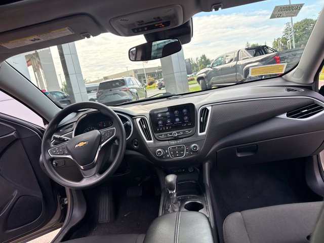 Used 2024 Chevrolet Malibu LT FWD image 30