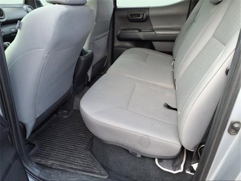 Used 2019 Toyota Tacoma SR image 7