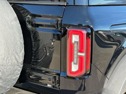 New 2026 Ford Bronco Outer Banks w/ Black Appearance Package image 34