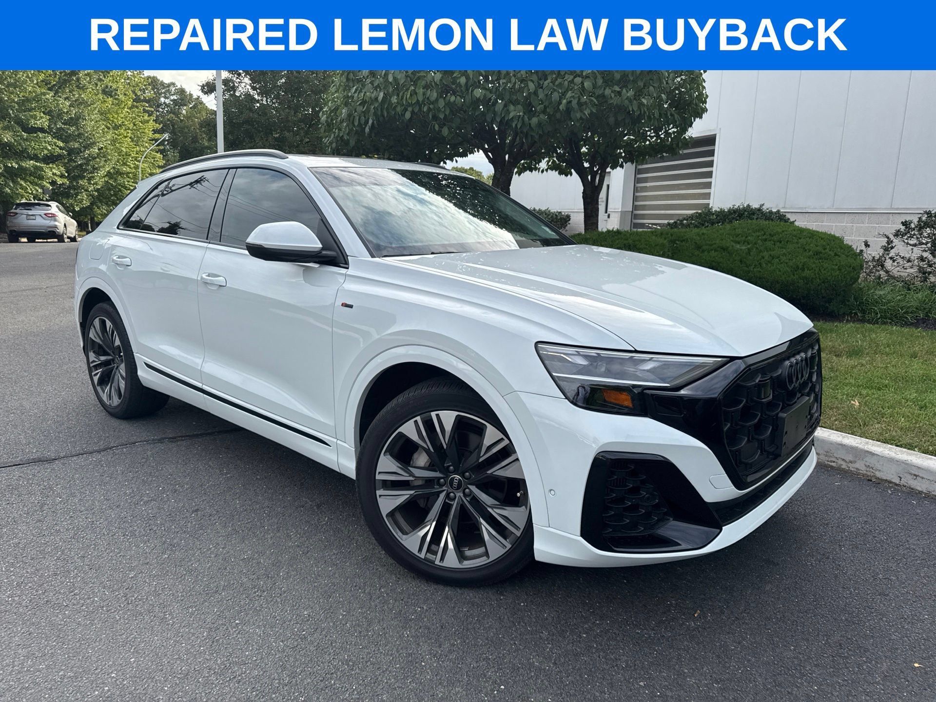 Used 2025 Audi Q8 Premium Plus w/ Premium Plus Package AWD/4WD image 1