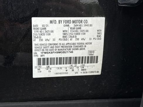 Used 2021 Ford Explorer Limited w/ Equipment Group 301A AWD/4WD image 23