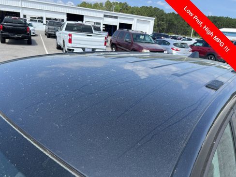 Used 2019 Chevrolet Equinox LT image 10