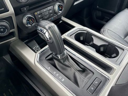 Used 2018 Ford F150 Lariat w/ Equipment Group 502A Luxury image 34