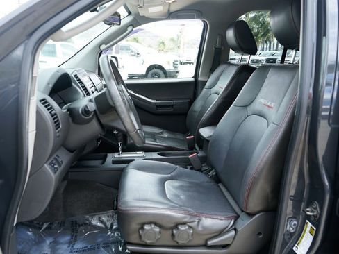 Used 2012 Nissan Xterra PRO-4X w/ Pro-4x Leather Pkg AWD/4WD image 17