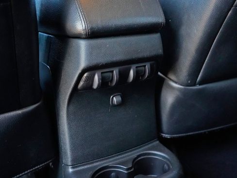 Used 2017 Jeep Wrangler Unlimited Rubicon image 29