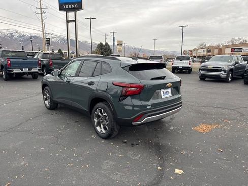 New 2026 Chevrolet Trax LT w/ Driver Confidence Package image 5
