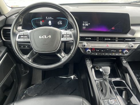 Used 2025 Kia Telluride S AWD/4WD image 17