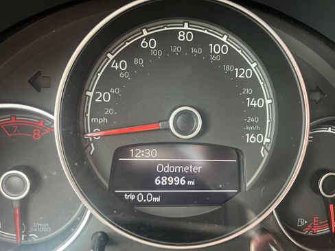 Used 2019 Volkswagen Beetle 2.0T Final Edition SEL FWD image 32