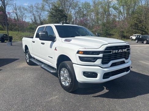 New 2025 RAM 2500 Big Horn AWD/4WD image 7