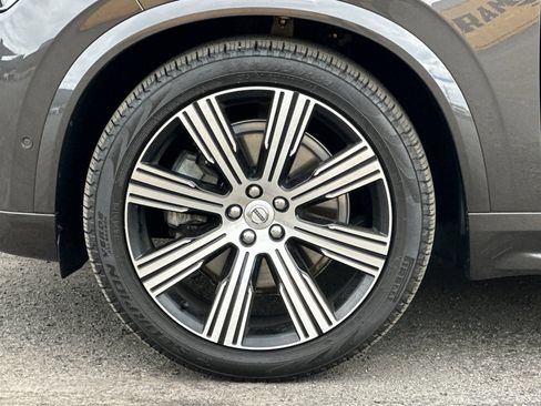 Used 2025 Volvo XC90 B6 Ultra w/ Lounge Package AWD/4WD image 11
