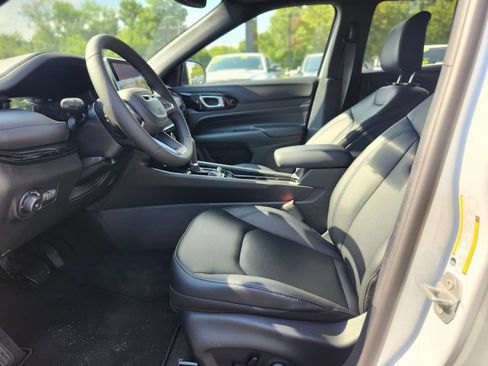 New 2026 Jeep Compass Limited w/ Sun, Sound & Navigation Group AWD/4WD image 18