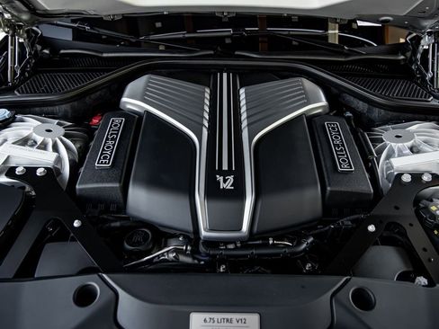 Certified 2024 Rolls-Royce Ghost AWD/4WD image 32