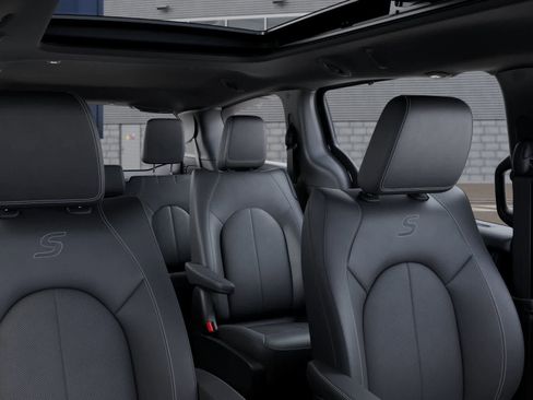 New 2026 Chrysler Pacifica Select image 26