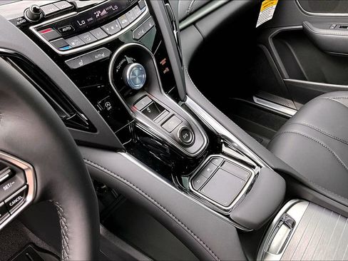 Used 2024 Acura RDX SH-AWD image 10