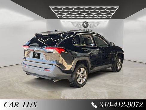 Used 2022 Toyota RAV4 LE AWD/4WD image 5